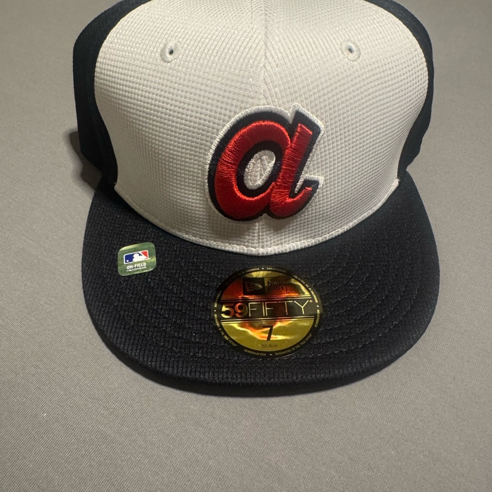 Atlantas Braves Fitted Hat